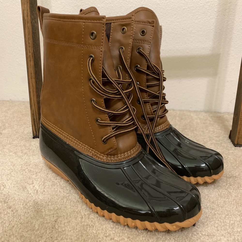 Duck boots women